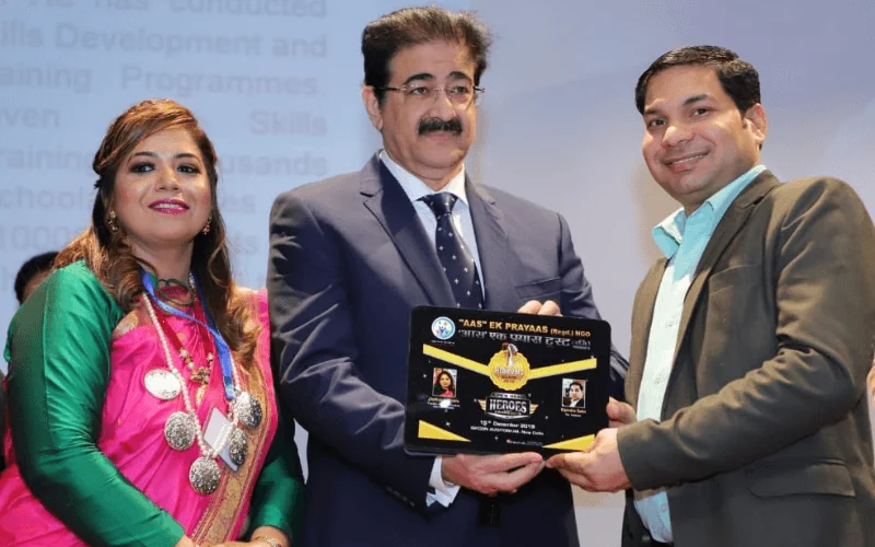 award4_qzmza_800